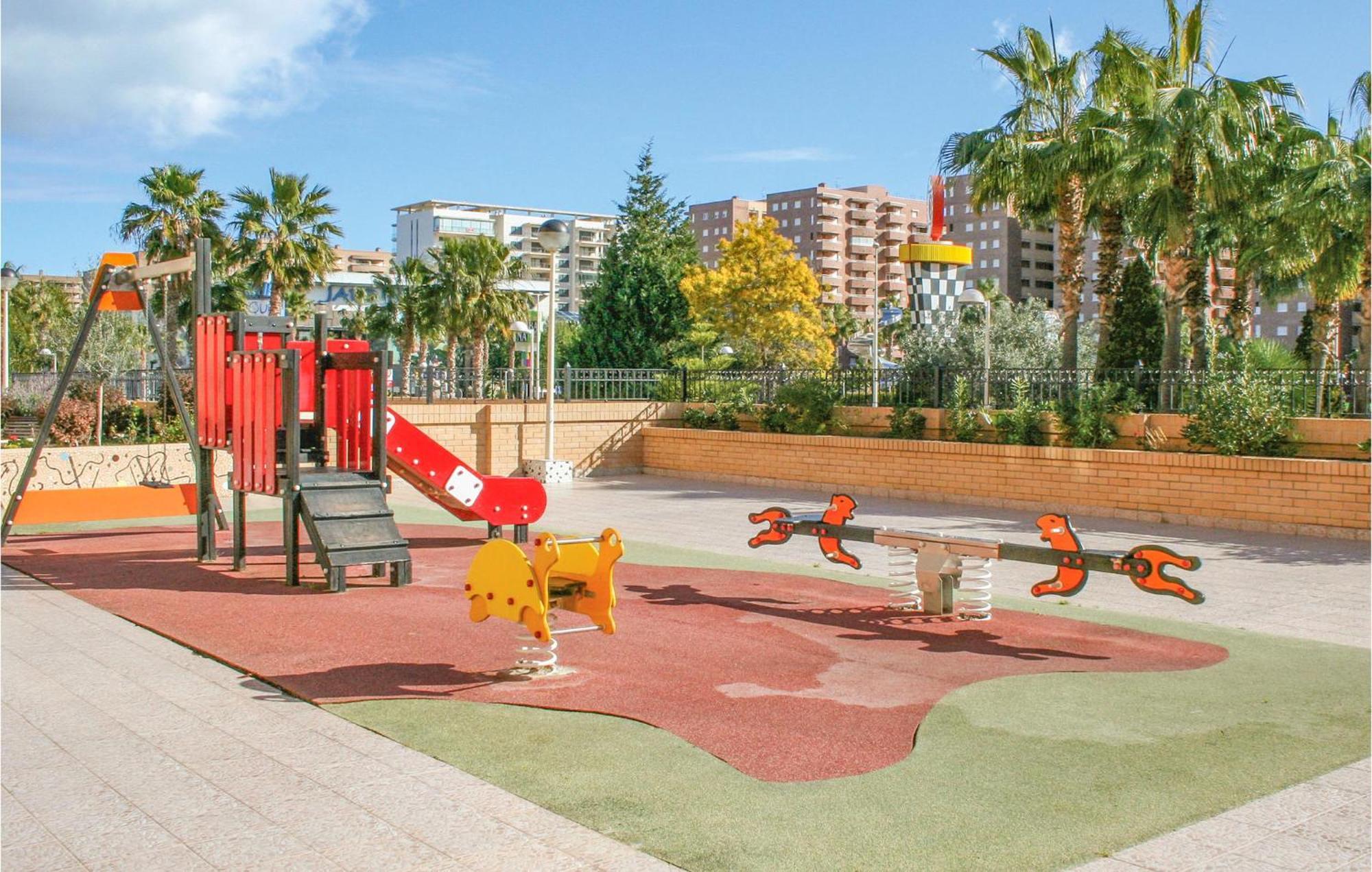 Beautiful Apartment In Oropesa Del Mar With Wifi Екстериор снимка
